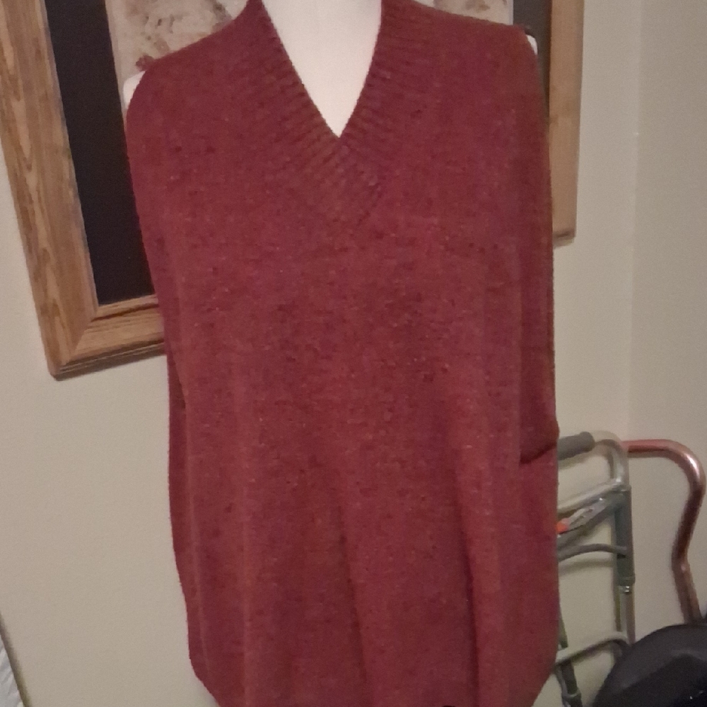 Eskandar V-Neck Sweater in Deep Red